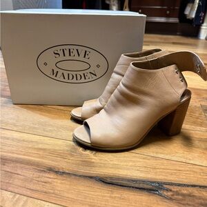 Steve Madden Women's Beige Peep-Toe Heeled Boots